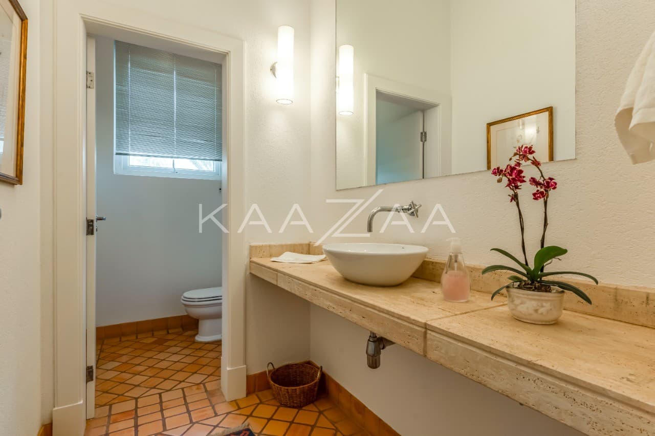 Uma vista deliciosa rodeia os ambientes, com tudo feito para relaxar. Casa na Quinta da Baroneza II. - Foto 21
