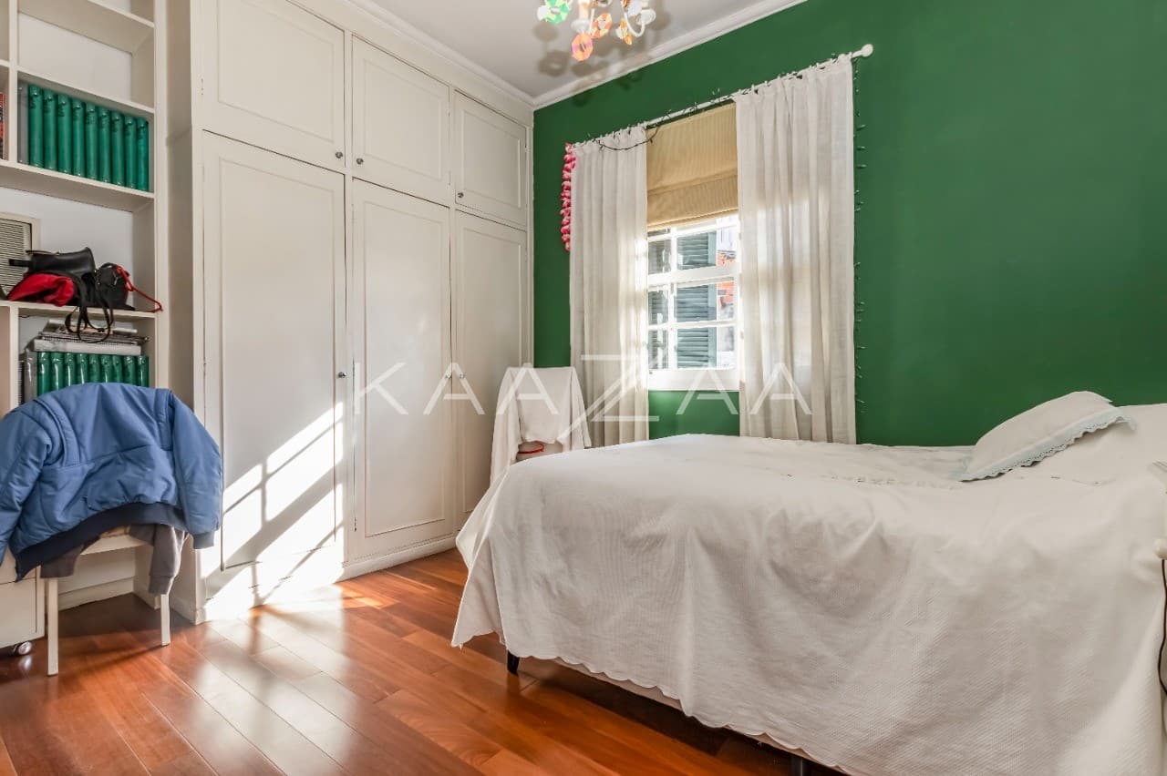 Casa ensolarada e ampla por dentro e por fora. Com localização prática, na Vila Olímpia. - Foto 13