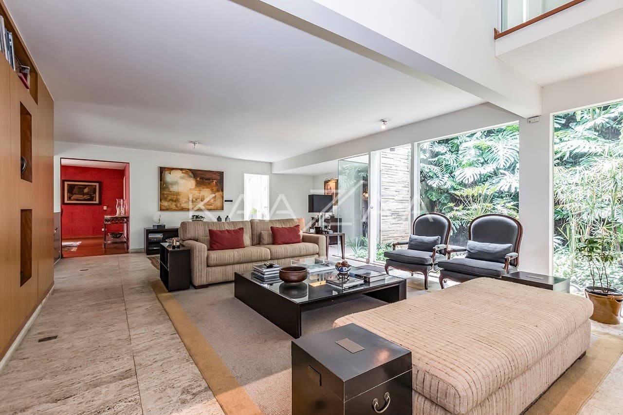 Um projeto autêntico, com espaços reformados e bem planejados. Casa triplex no Jardim Guedala. - Foto 15
