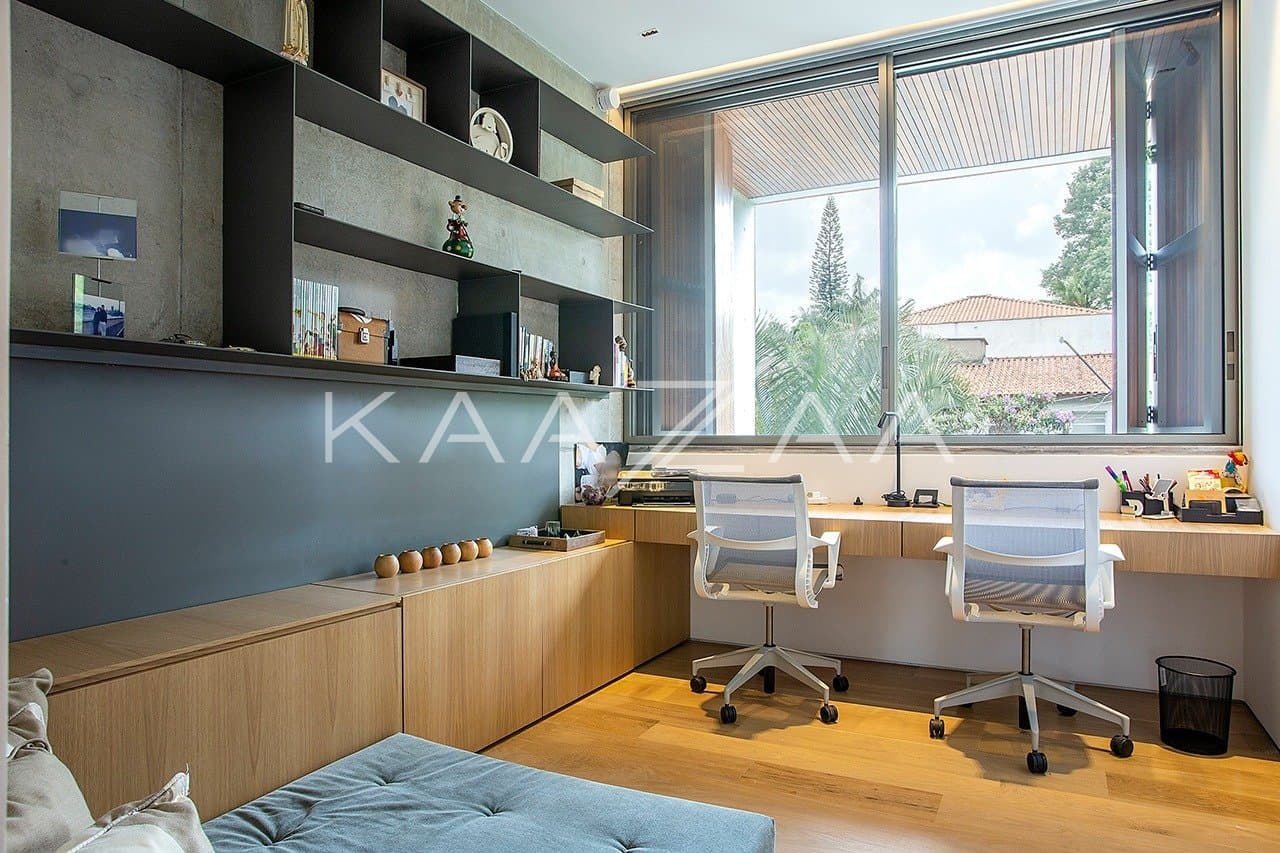 Contemporânea e toda mobiliada: casa com ambientes livres e jardim magnífico em rua fechada em Alto de Pinheiros. - Foto 28