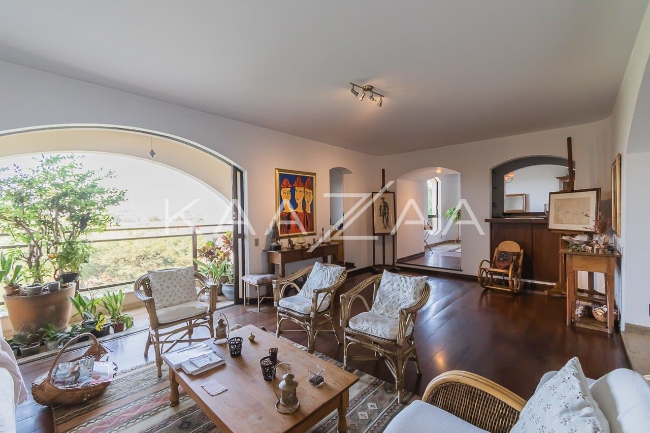 Apartamento com infinitas possibilidades e ótima localização em Alto de Pinheiros. - Foto 2