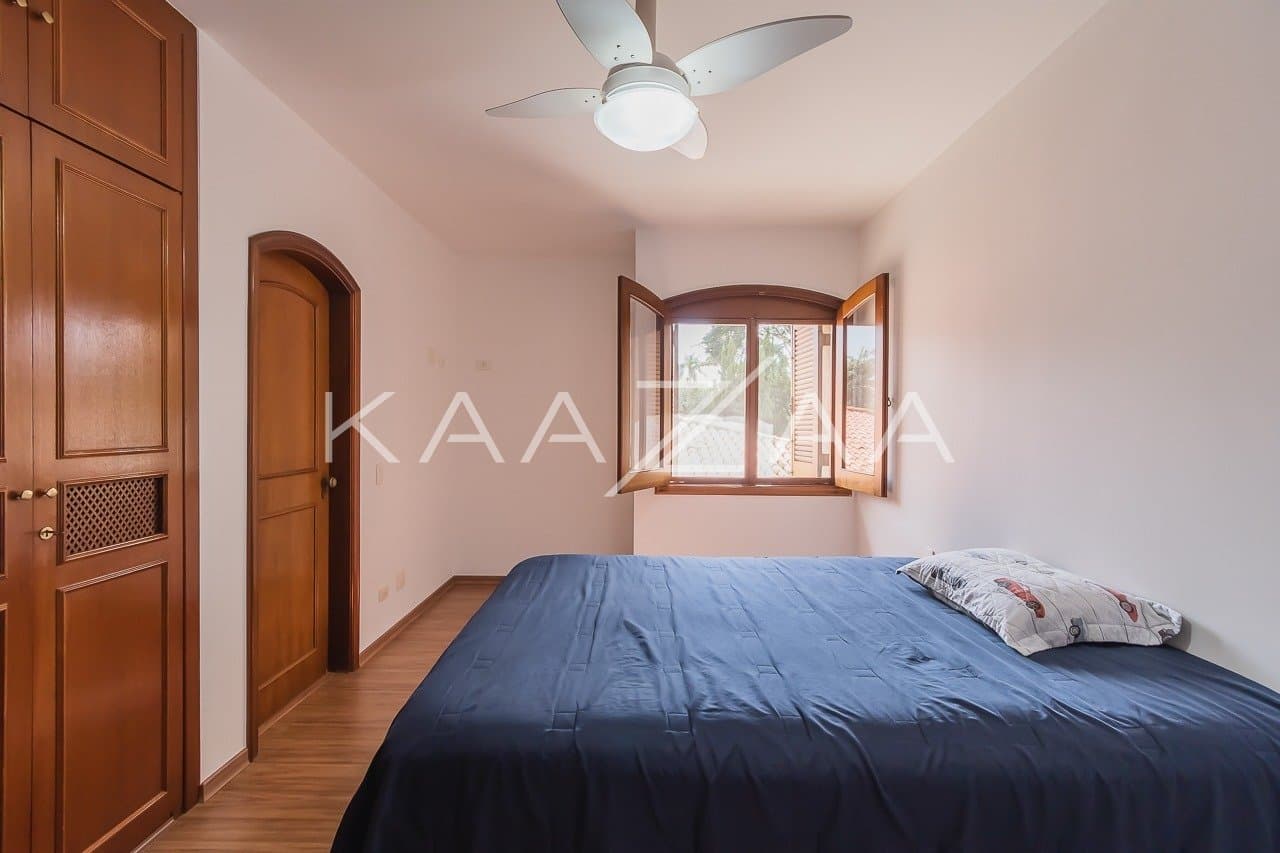 Casa com clima sossegado e muitos espaços para aproveitar, em Alto de Pinheiros. - Foto 13