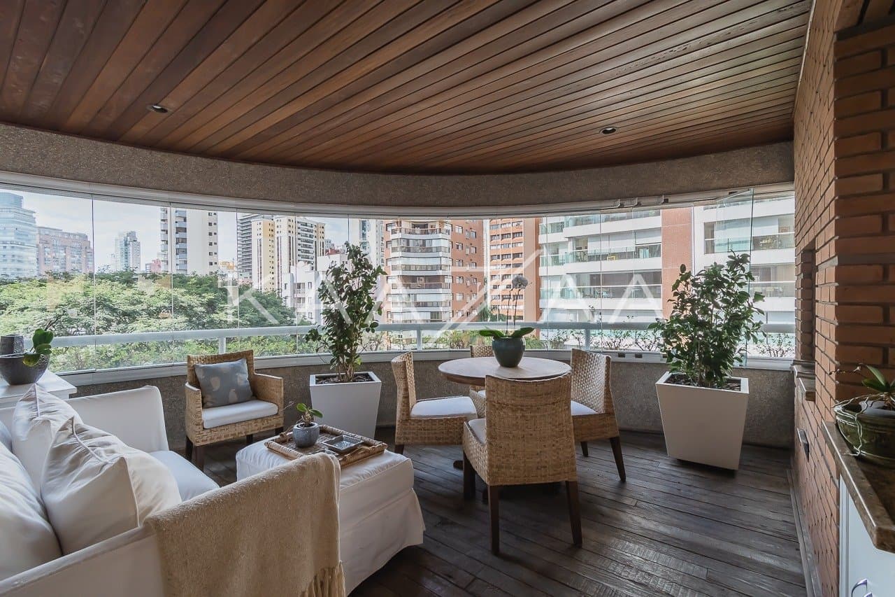 Harmonia clássica e moderna neste apartamento em Moema. - Foto 1